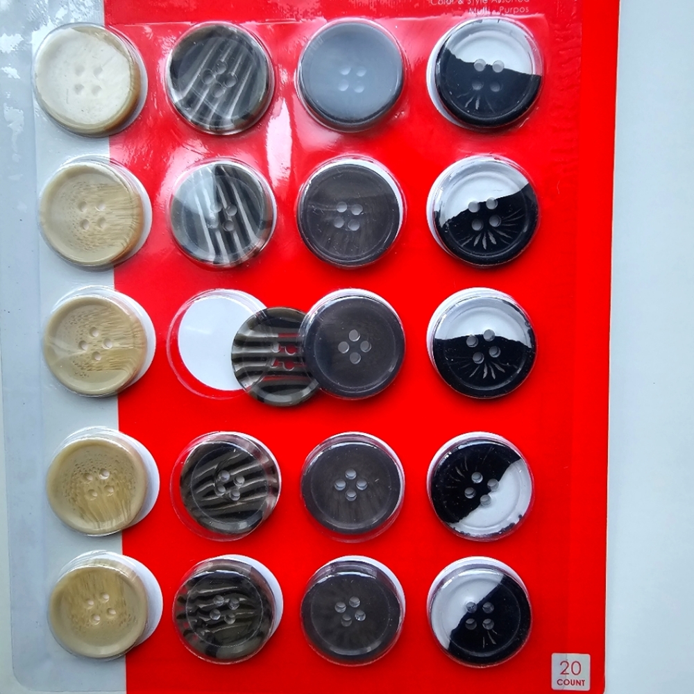 20 piece Resunous buttons